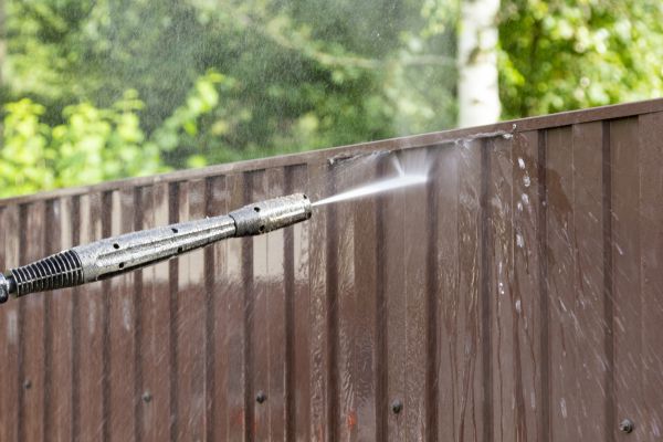 Vinyl Fence Cleaning in Windsor